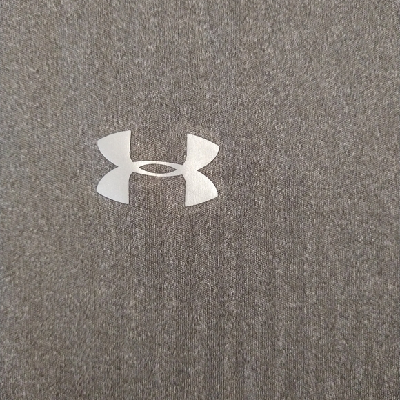 Under armour large ladies gray top - Picture 5 of 6